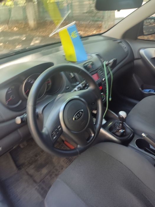Автомобіль Kia cerato 2011р.