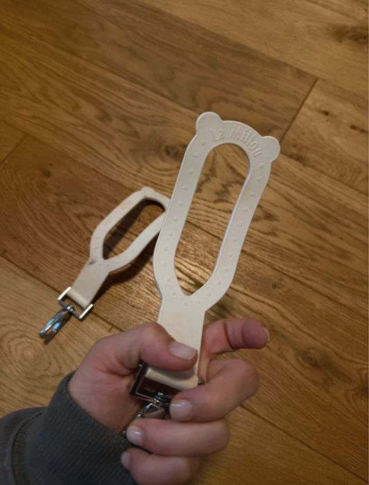 Zaczepy mocujące uchwyty do wózka La millou