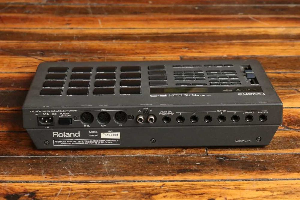Caixa de ritmos Roland R5