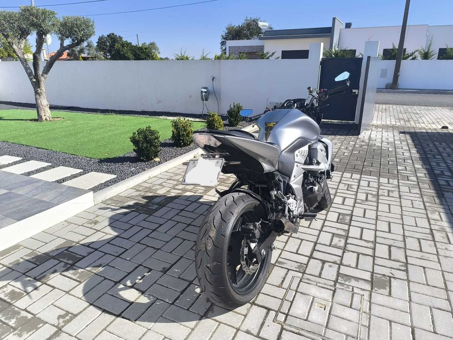 Moto Kawasaki Z750