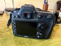 Nikon D 7200 sam body