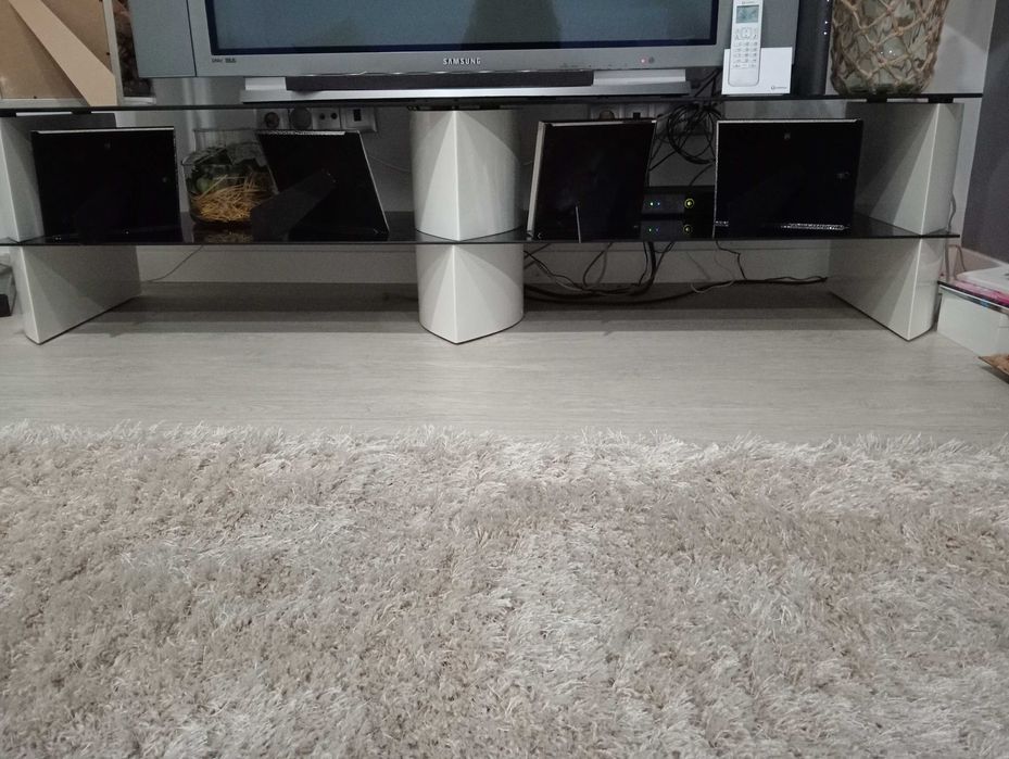 Móvel TV otimo estado