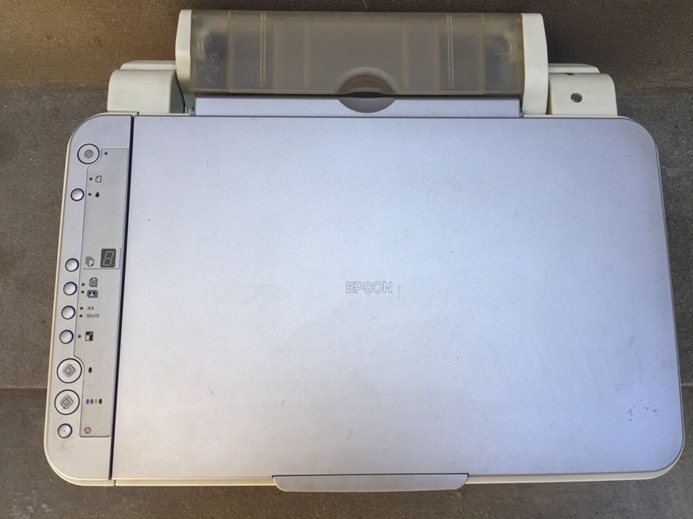 Epson avariada CX3650-com tinteiros novos