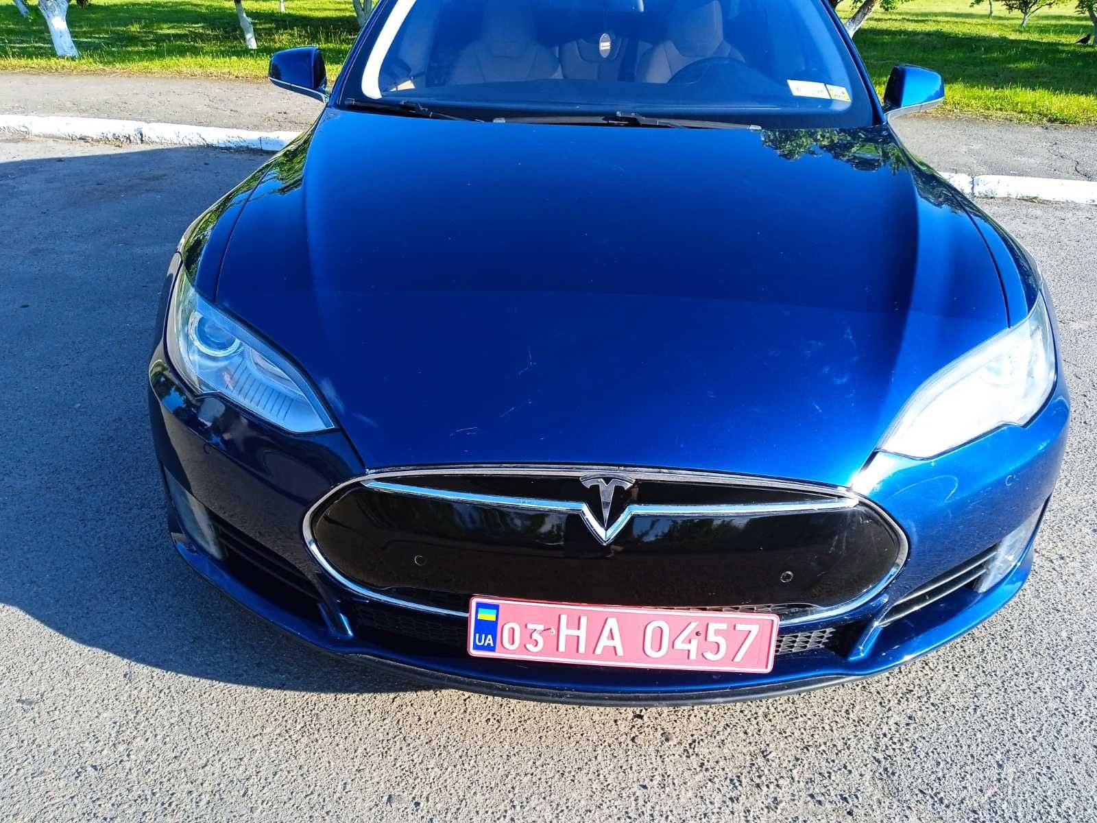 Tesla model S 2016