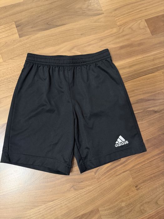 Spodenki Adidas rozmiar 140