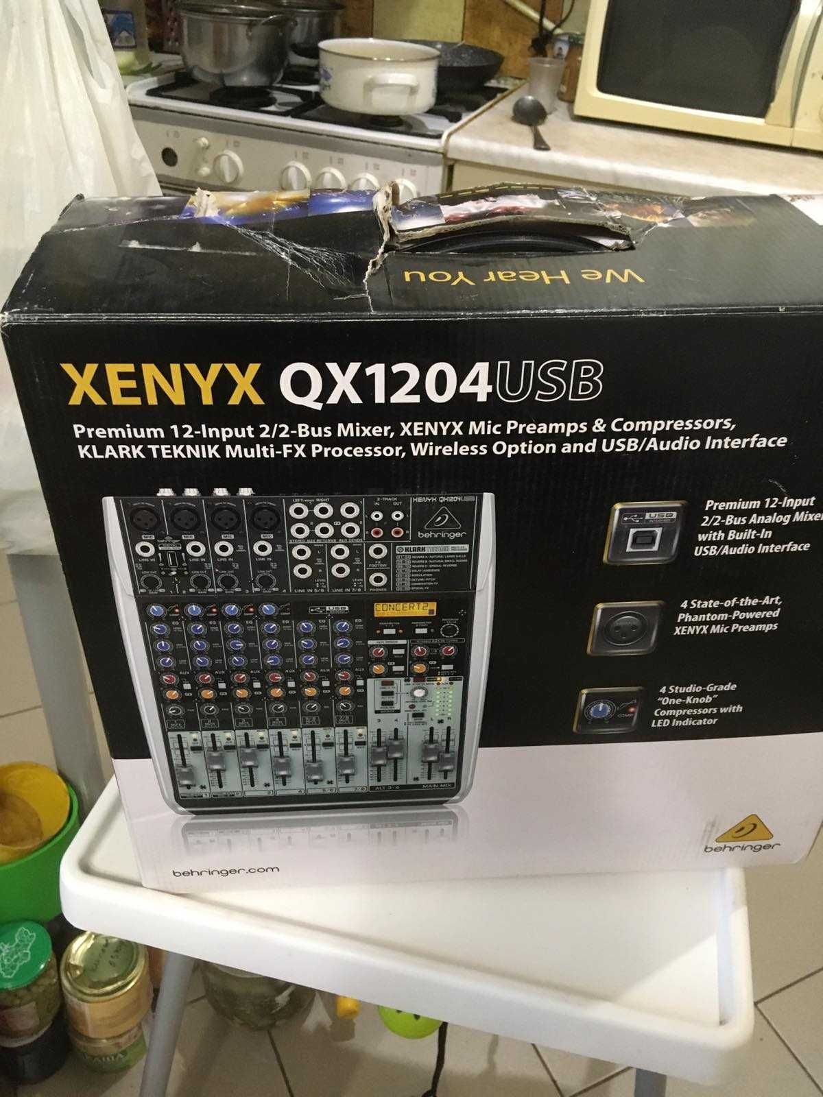 Микшерный пульт Behringer XENYX QX1204USB