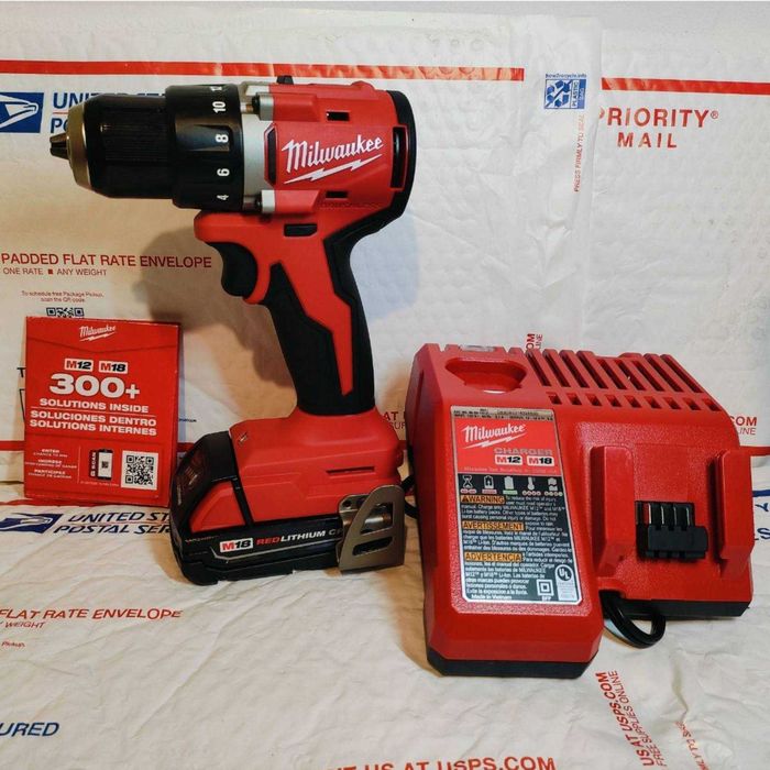 Nowa wiertarko-wkrętarka 3601-21 M18 (BLDDRC) 18V 60Nm 13mm z USA