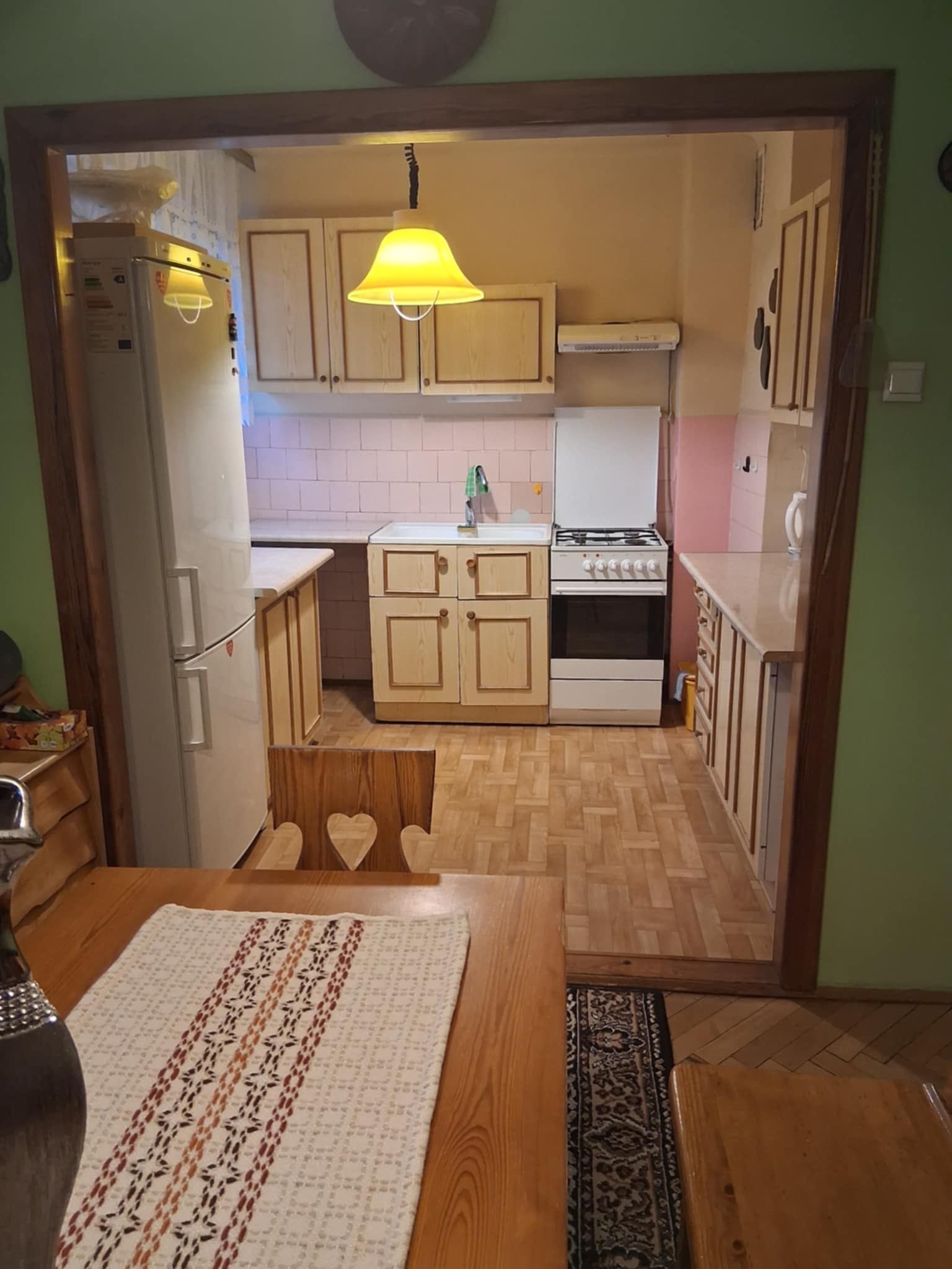 SPRZEDAŻ BEZPOŚREDNIA, Centrum Miasta, 4 pokoje plus balkon