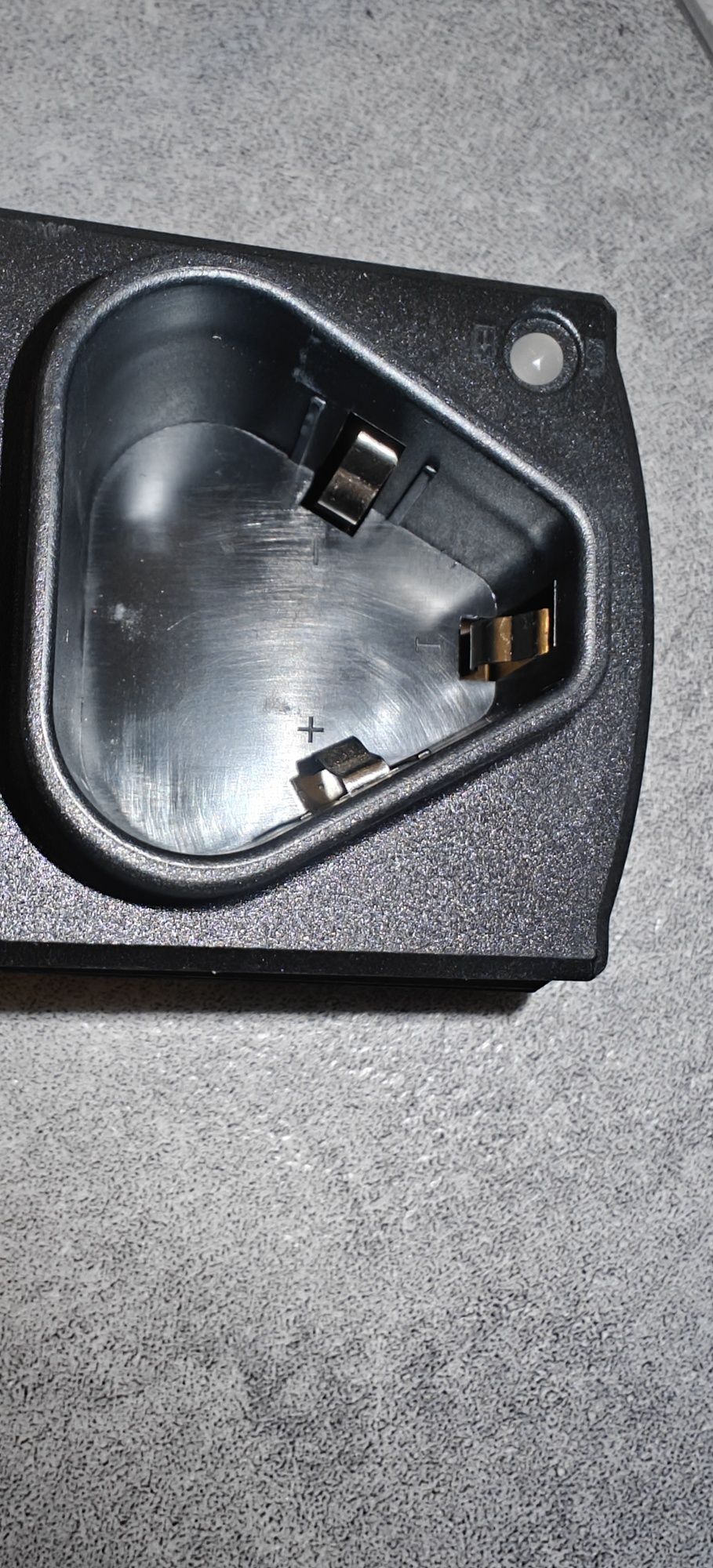 Uniwersalna ładowarka DC 12 v