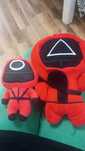 2 maskotki squid game