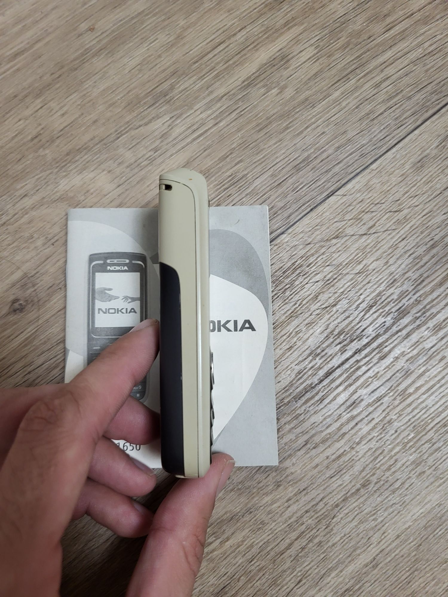 Продам Nokia 1650 в хорошем состоянии.