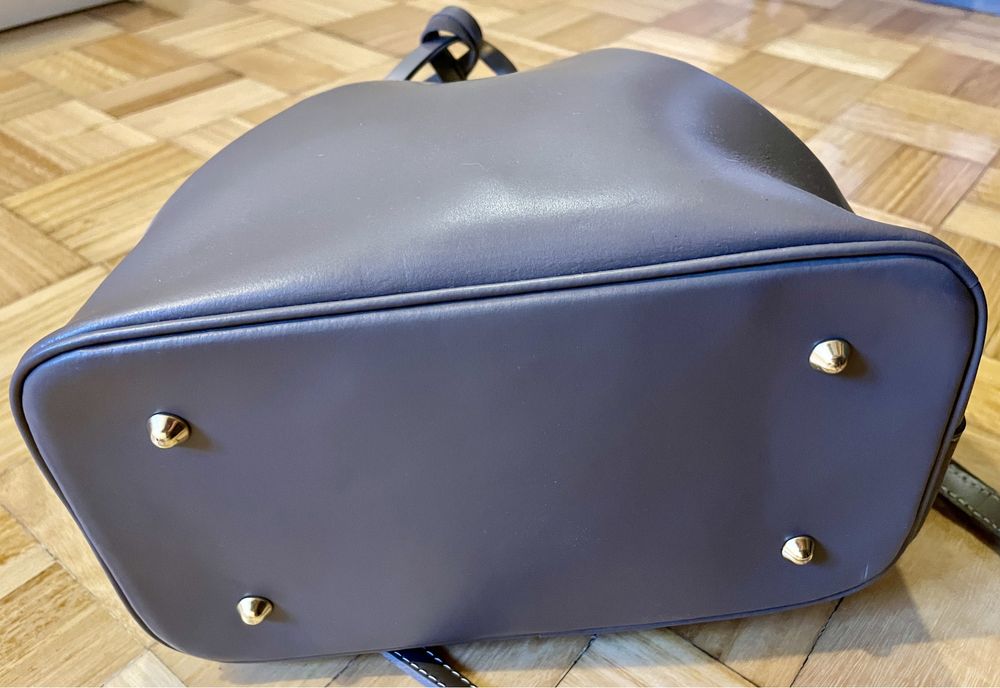 Mala Louis Vuitton - cor taupe