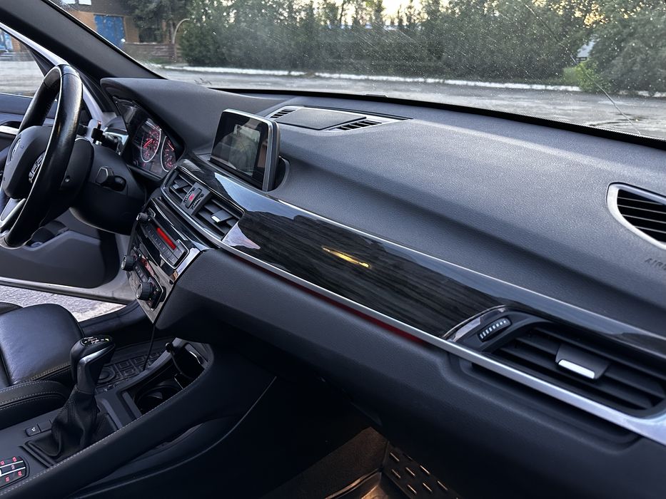 BMW X1 F48 28i 2,0 AT 245 к.с. AWD