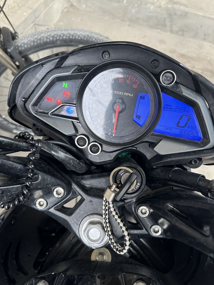 Bajaj pulsar ns200