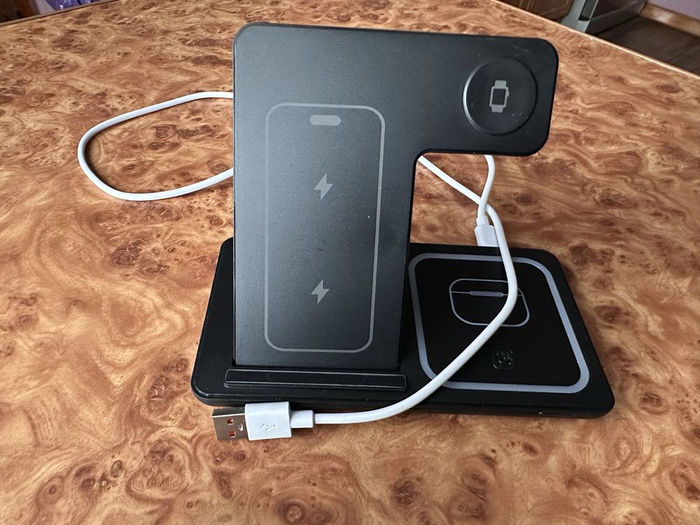 Ładowarka indukcyjna magnetyczna iPhone 3w1 podświetlenie