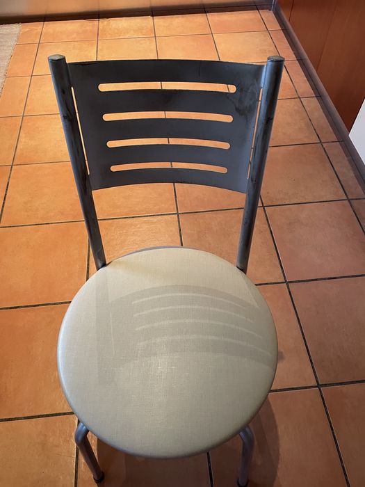 Cadeiras de cozinha (4)