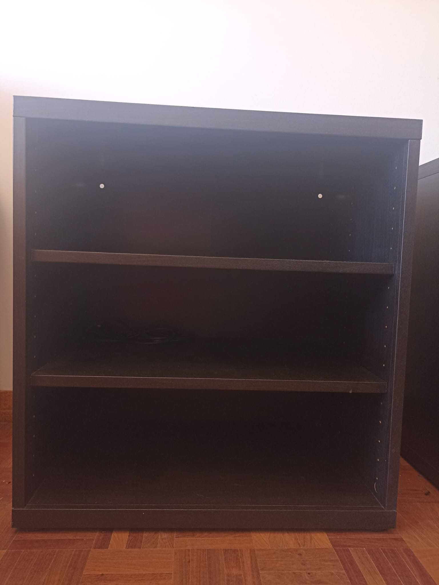 Aparador BESTÅ preto
