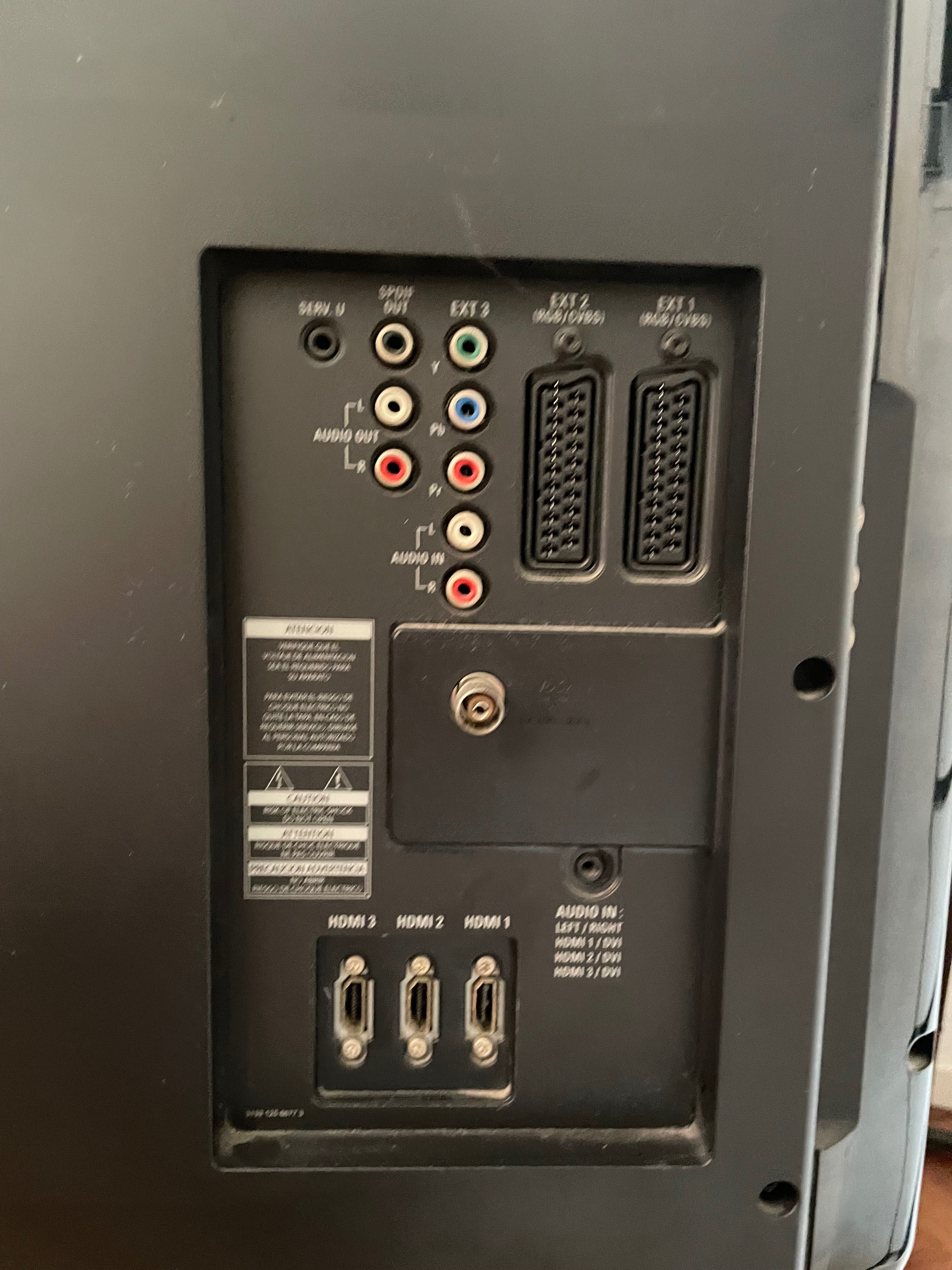 Televisão / TV Philips Modelo 32PFL7403D/12