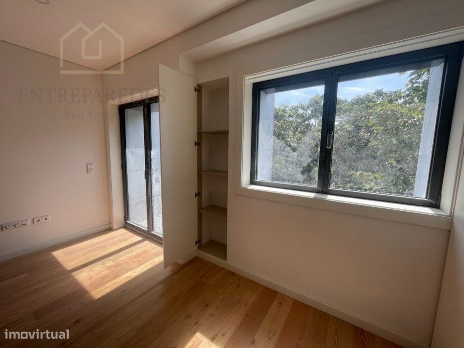Apartamento T0 novo, com arrumos, para comprar no Bairro do Bonfim ...