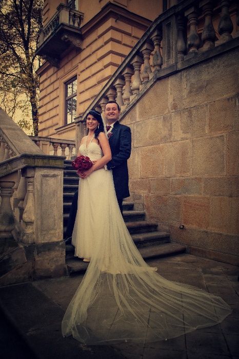 Welon 3m z jedwabnego tiulu z KRYSZTAŁAMI SWAROVSKIEGO