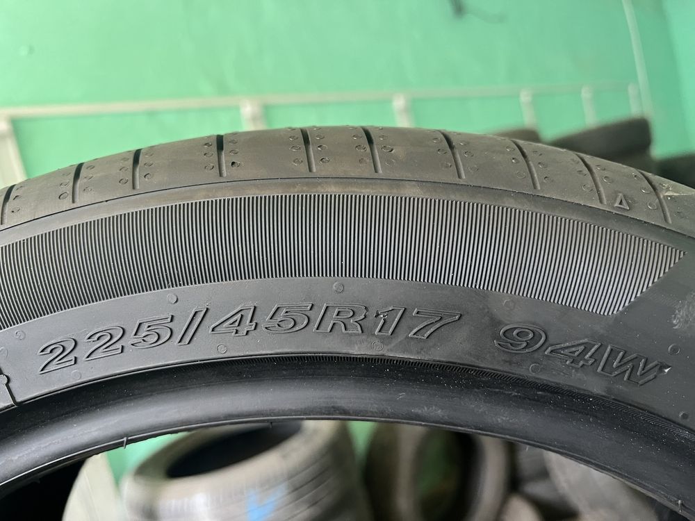 Nexen NFera Sport 225/45R17 лето шины резина