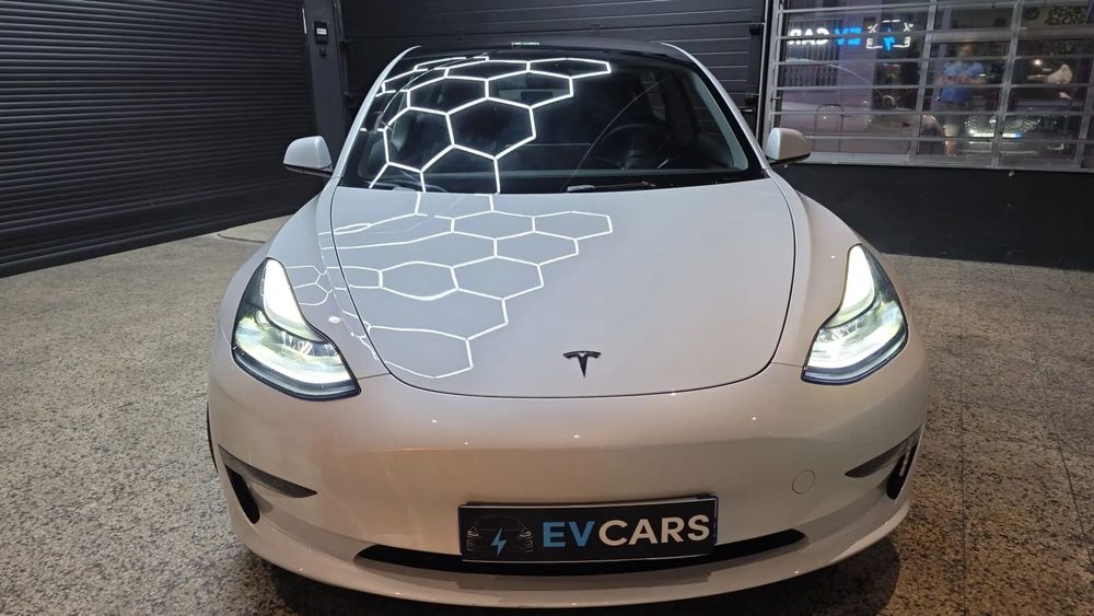 Tesla Model 3 Long Range Tração Traseira