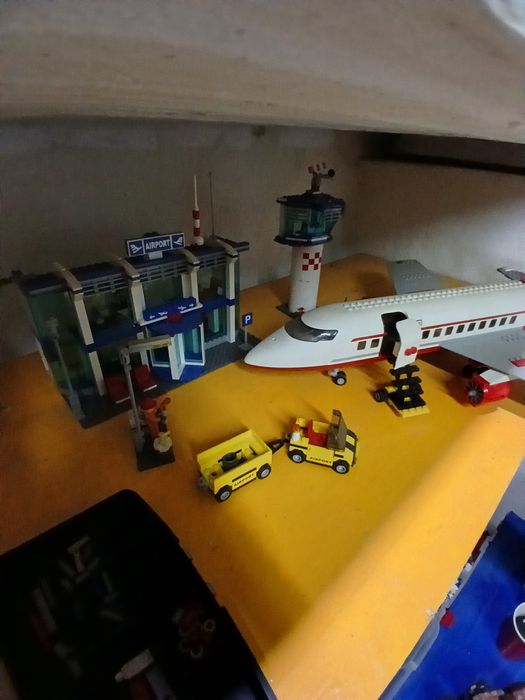 Troco Legos Comboio Aeroporto Vivendas etc.