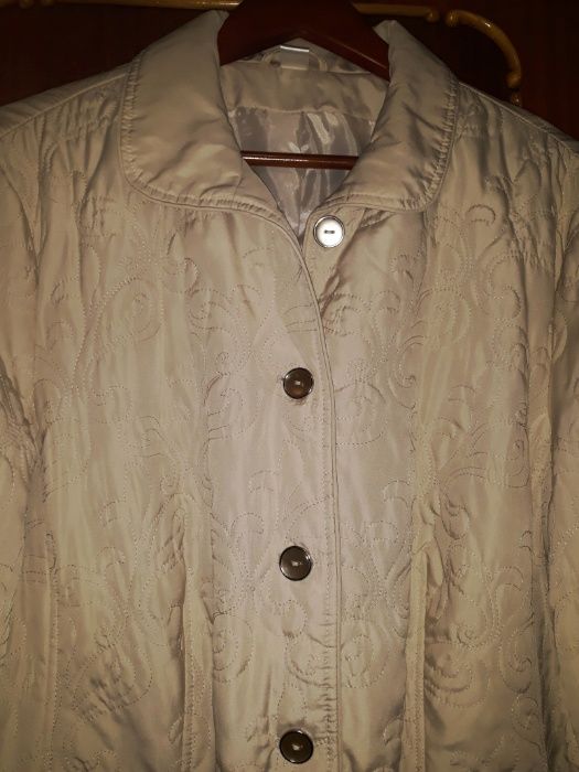 Куртка демисезонная бежевая стеганая размер 54