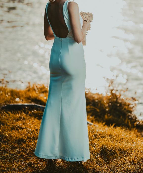 Suknia ślubna prosta elegancka