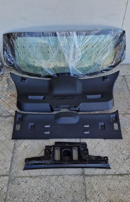 Szyba tył tylna tapicerka boczek osłona progu absorber citroen C3 III