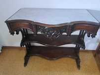Mesa antiga de mármore