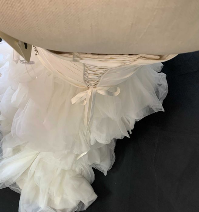 Nowa z metką luksusowa suknia ślubna glamour falbany ivory tren 42 XL