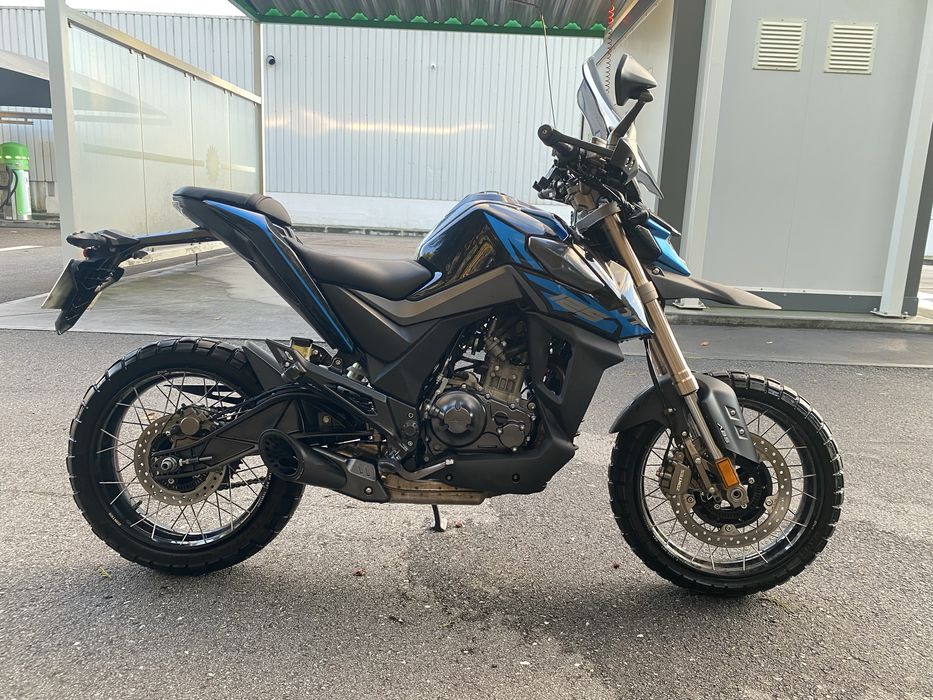 ZONTES 125 U1 - 2023 - ABS - MOTO 125CC (A1) - Como Nova