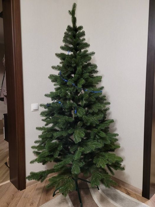 Ялинка лита зелена