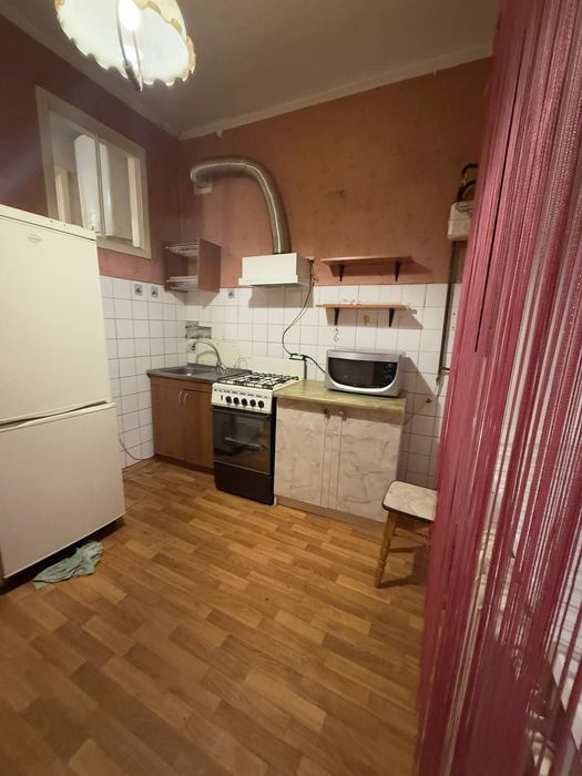 Недорога двохкімнатна на Фестивальній