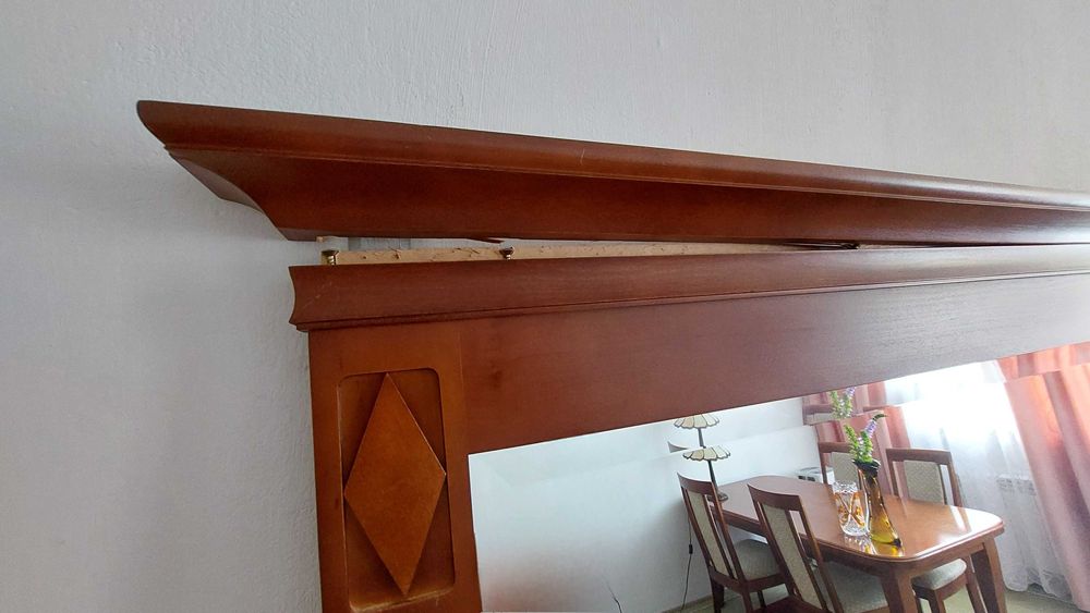 Komoda z lustrem firmy Mikołajczyk