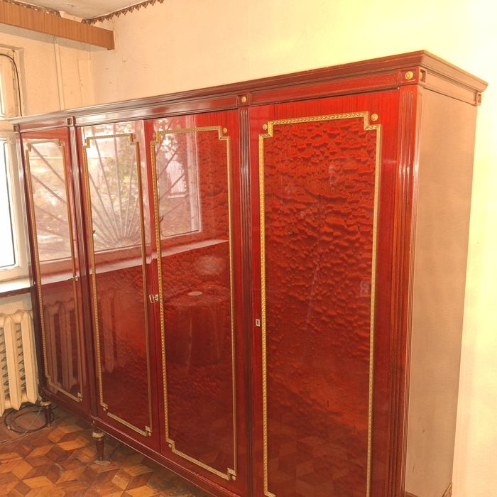 Шкаф,красное дерево,Румыния