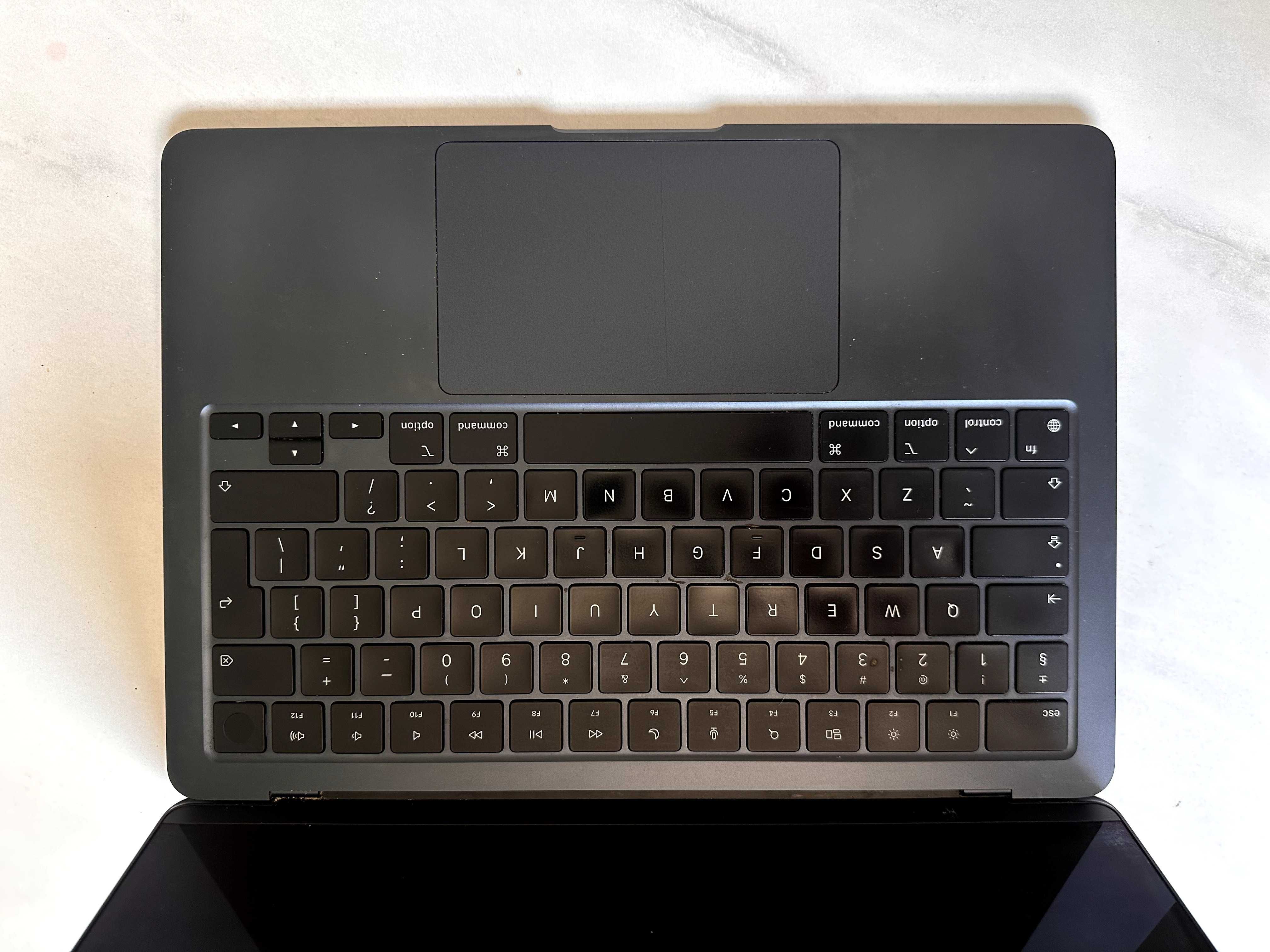 MacBook Air M2 13.6" 16GB/512GB SSD (MLY43ZE/A/R1)