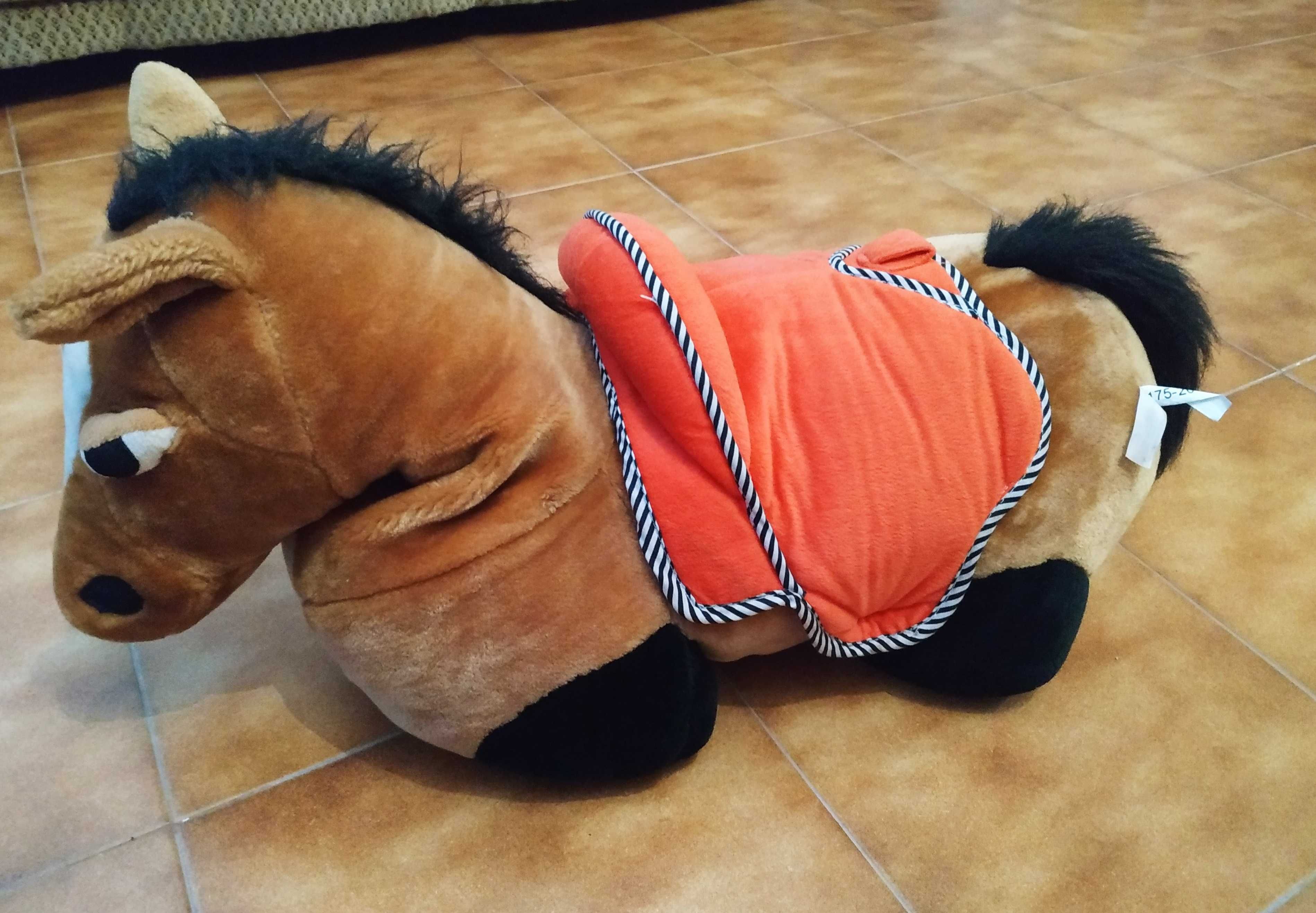 Cavalo de Peluche