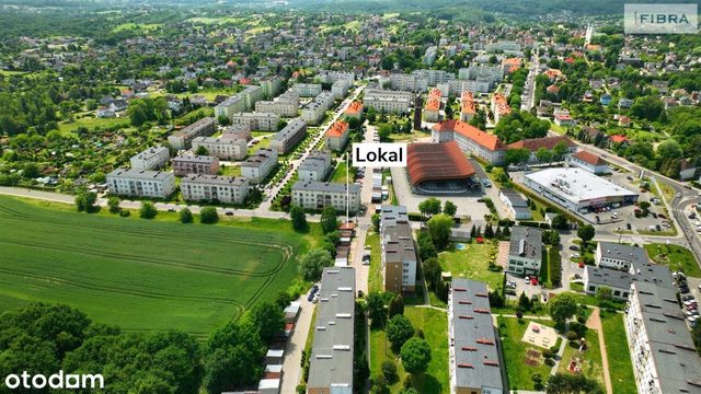 Lokal tuż obok lodowiska, w centrum 4 osiedli