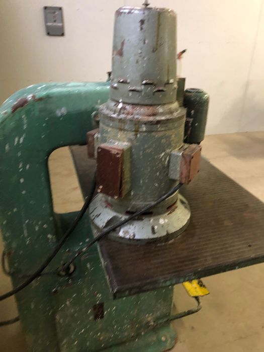 Frezarka górnowrzecionowa przetwornica Polska