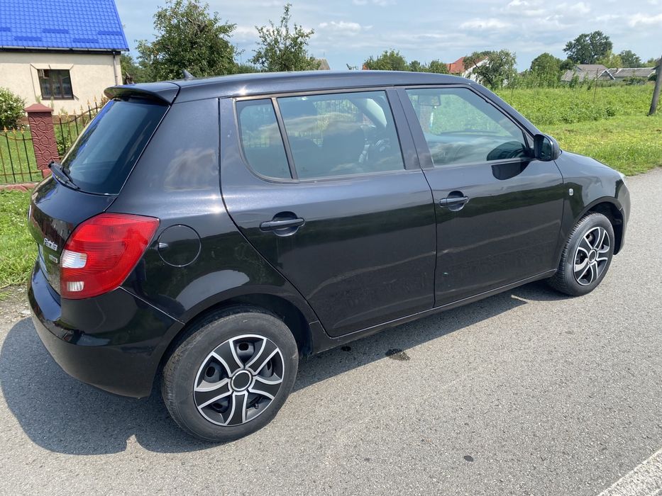 Шкода фабія 2013 рік 1.2 газ-бензин