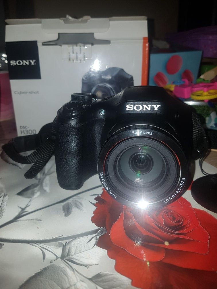Aparat Sony DSC - H300 - 35 × zoom