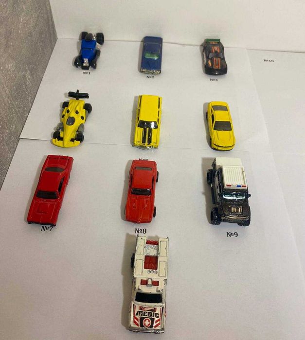 Hot Wheels — (10 моделей) одним лотом