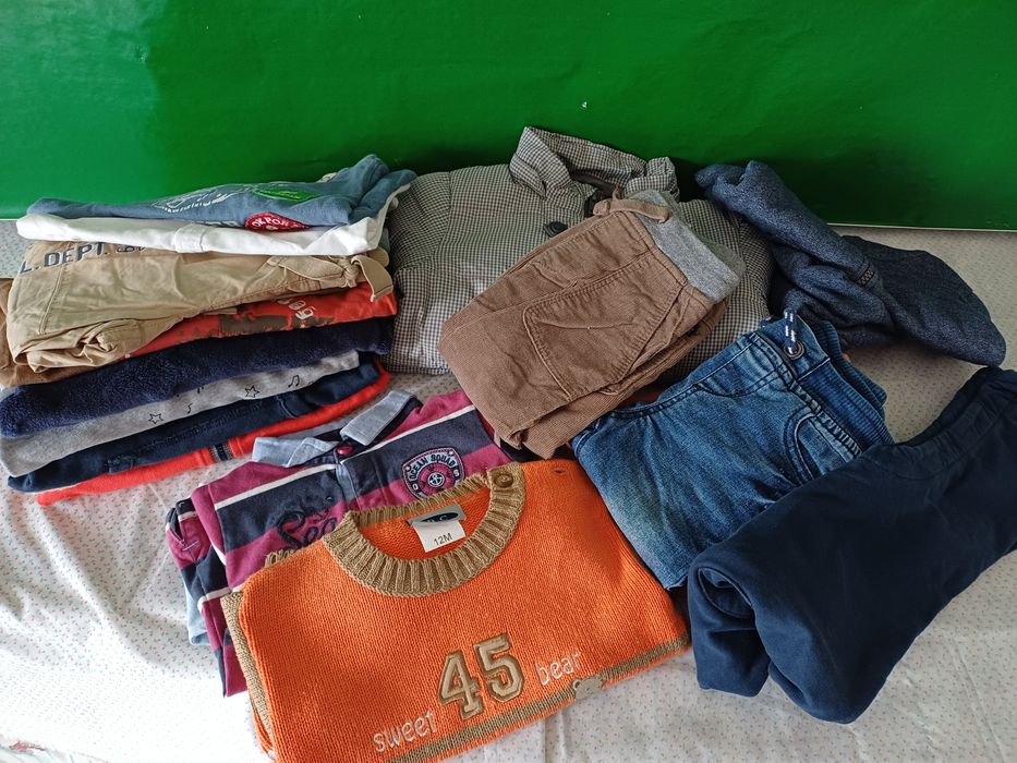 Lote de roupinhas 12 a 18 meses.