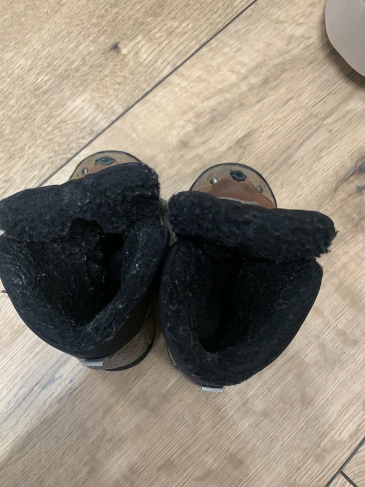 Buty zimowe Mrugala 22 po jednym dziecku