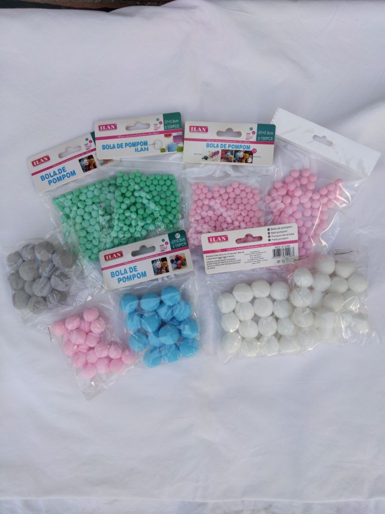 Pack 9 paacotes de bolas de pompons variadas