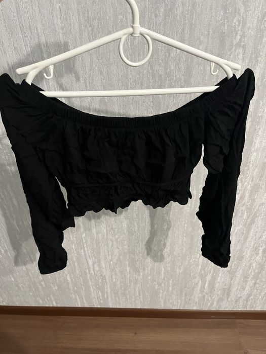 Топ з довгим рукавом