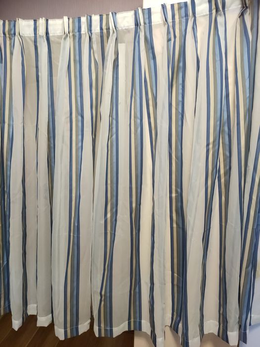 Продам гардины на окно.