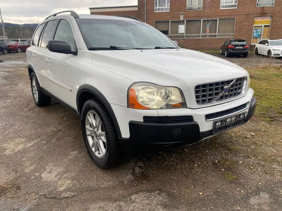 Volvo XC 90 4,4 YAMAHA V8 Oryginalnym Lakier 7  osobowy